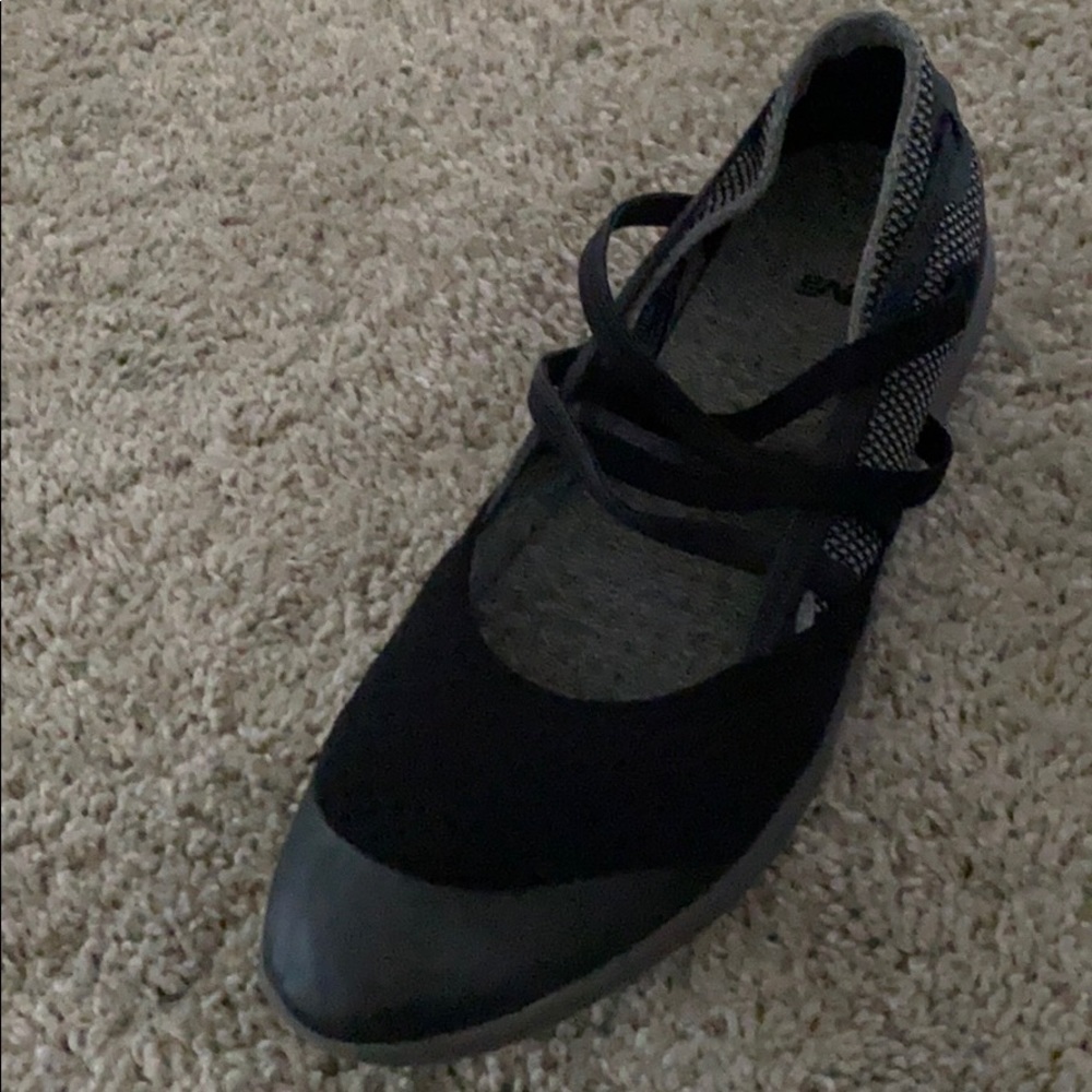 Teva shoes